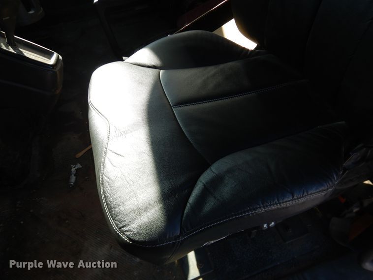 image for item DJ4936 2012 International 4300  flatbed truck