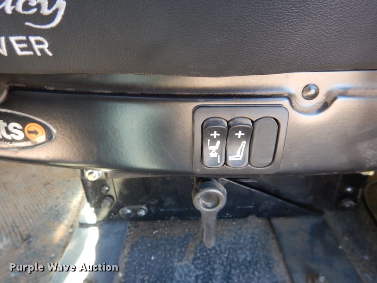 image for item DJ4936 2012 International 4300  flatbed truck