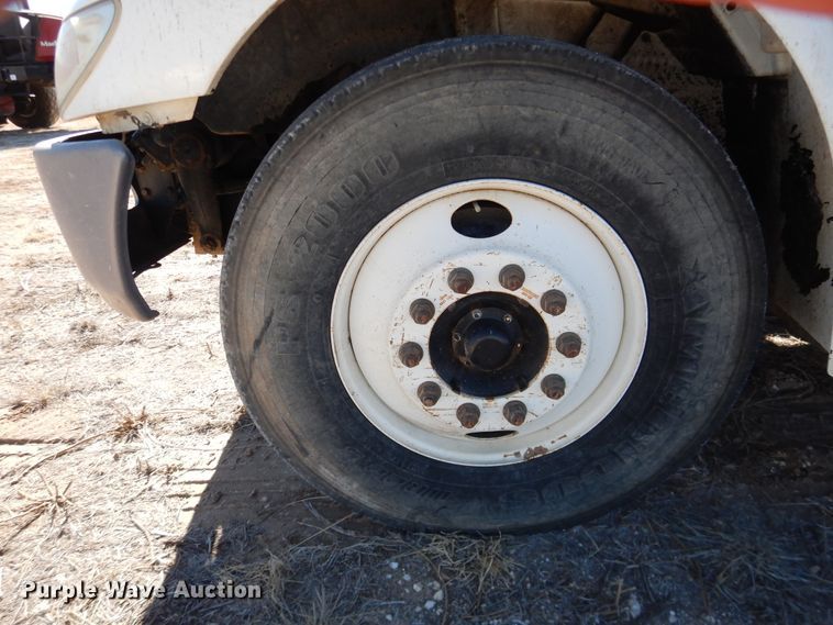 image for item DJ4936 2012 International 4300  flatbed truck