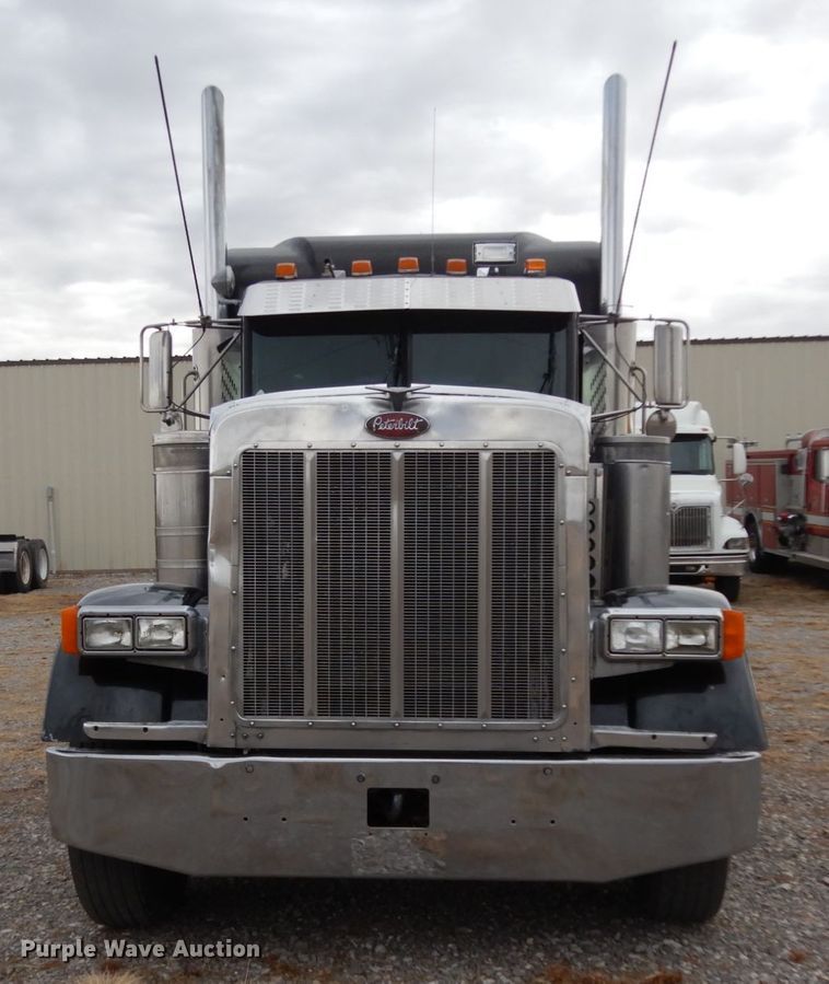 image for item DJ8196 1990 Peterbilt 379  semi truck