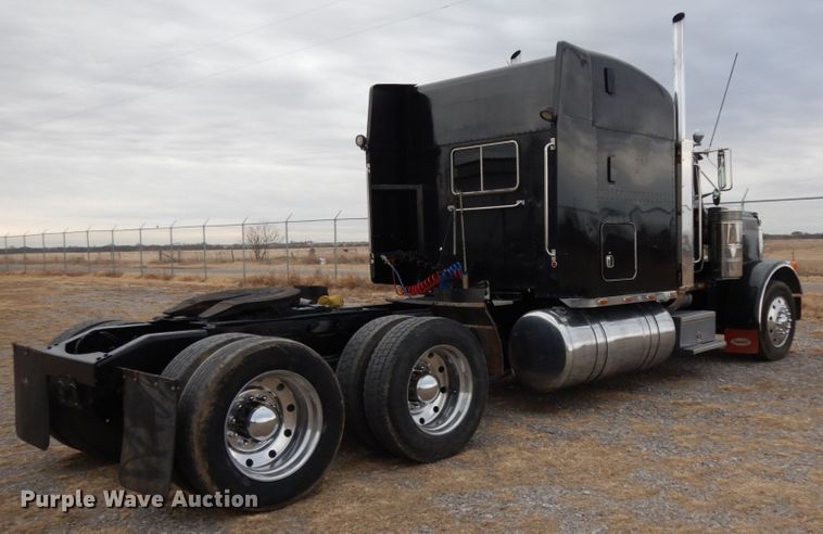 image for item DJ8196 1990 Peterbilt 379  semi truck