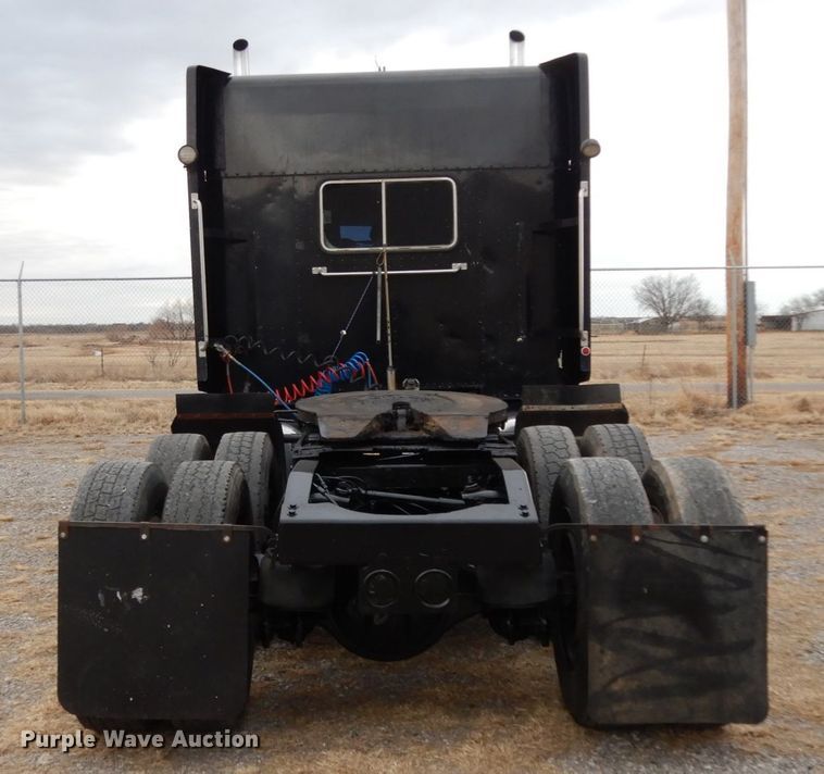 image for item DJ8196 1990 Peterbilt 379  semi truck