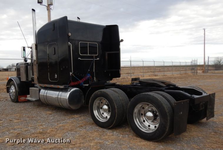 image for item DJ8196 1990 Peterbilt 379  semi truck