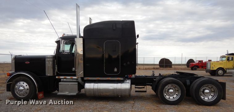 image for item DJ8196 1990 Peterbilt 379  semi truck