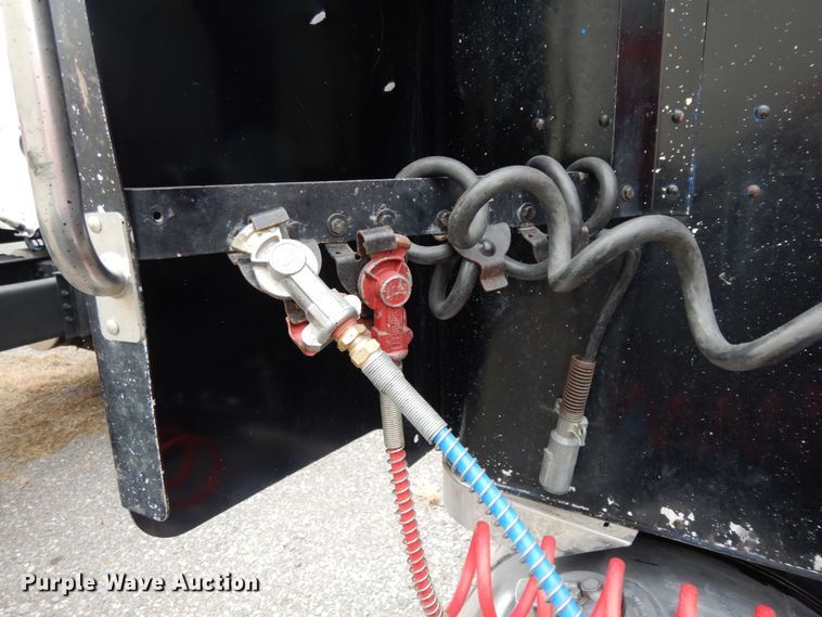 image for item DJ8196 1990 Peterbilt 379  semi truck