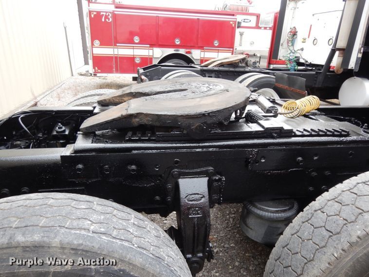 image for item DJ8196 1990 Peterbilt 379  semi truck