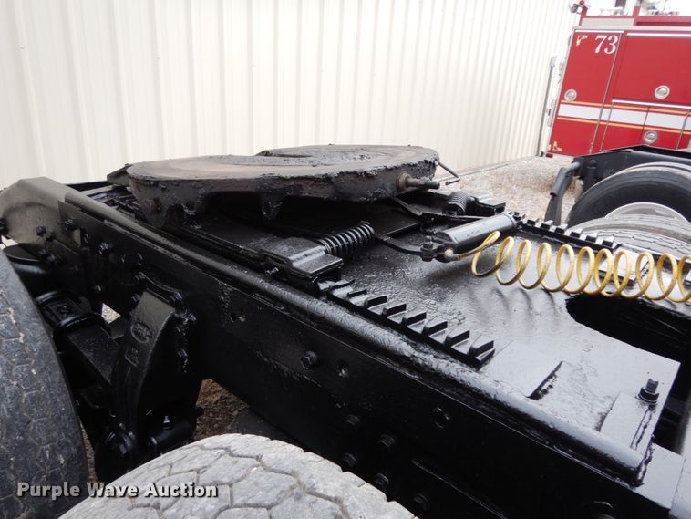 image for item DJ8196 1990 Peterbilt 379  semi truck