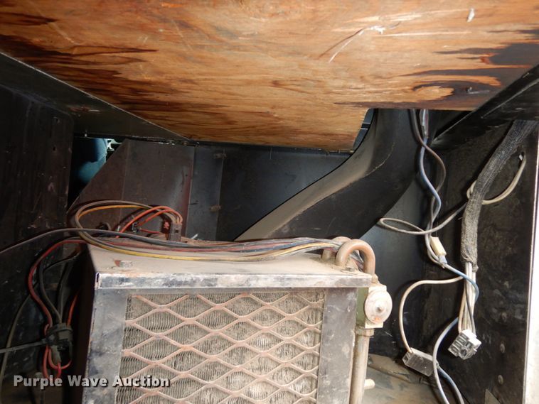 image for item DJ8196 1990 Peterbilt 379  semi truck