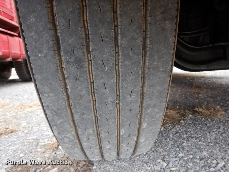 image for item DJ8196 1990 Peterbilt 379  semi truck