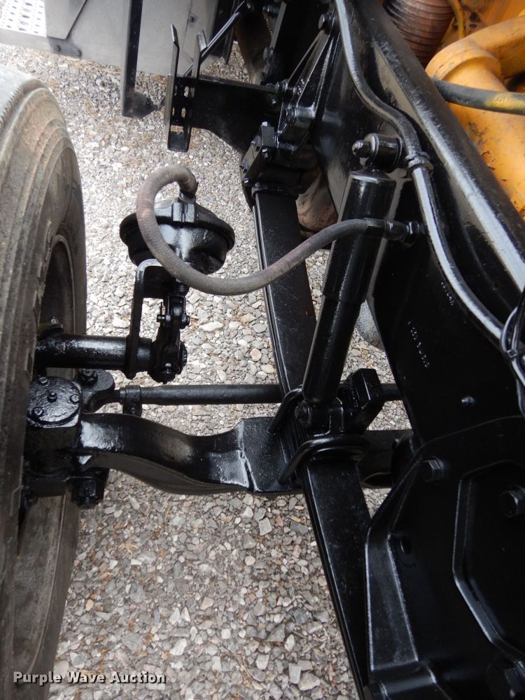 image for item DJ8196 1990 Peterbilt 379  semi truck