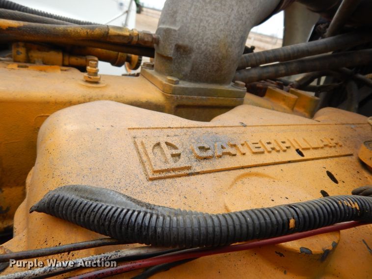 image for item DJ8196 1990 Peterbilt 379  semi truck