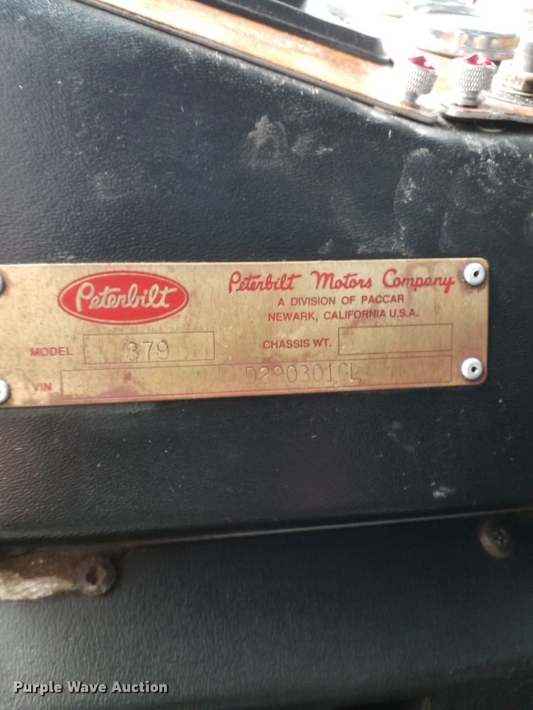 image for item DJ8196 1990 Peterbilt 379  semi truck