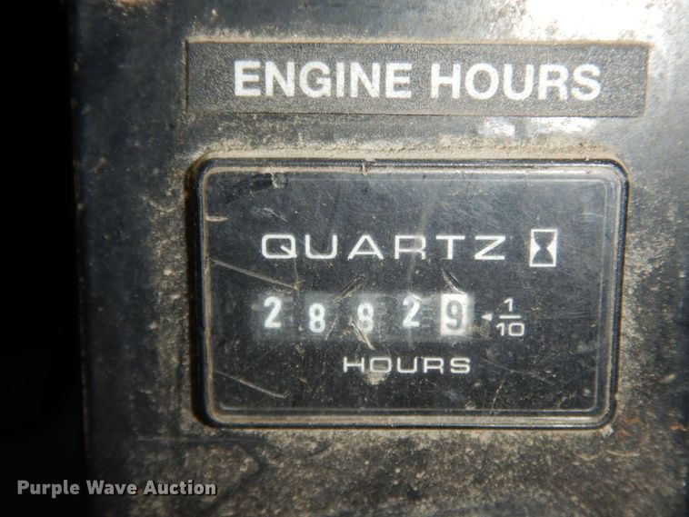 image for item DJ8197 2002 International 9200i  semi truck