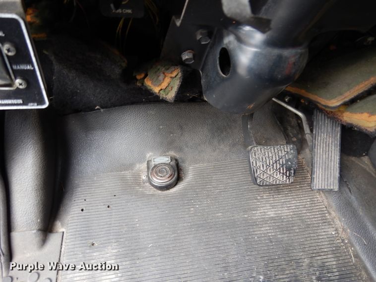 image for item DJ8198 1996 Freightliner FL80  pumper fire truck