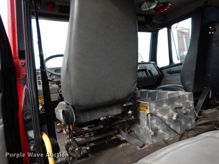 image for item DJ8198 1996 Freightliner FL80  pumper fire truck