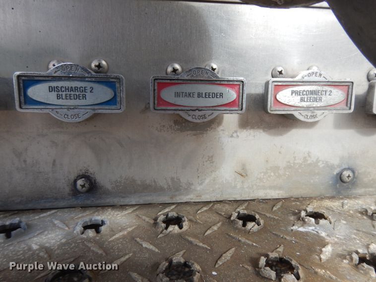 image for item DJ8198 1996 Freightliner FL80  pumper fire truck