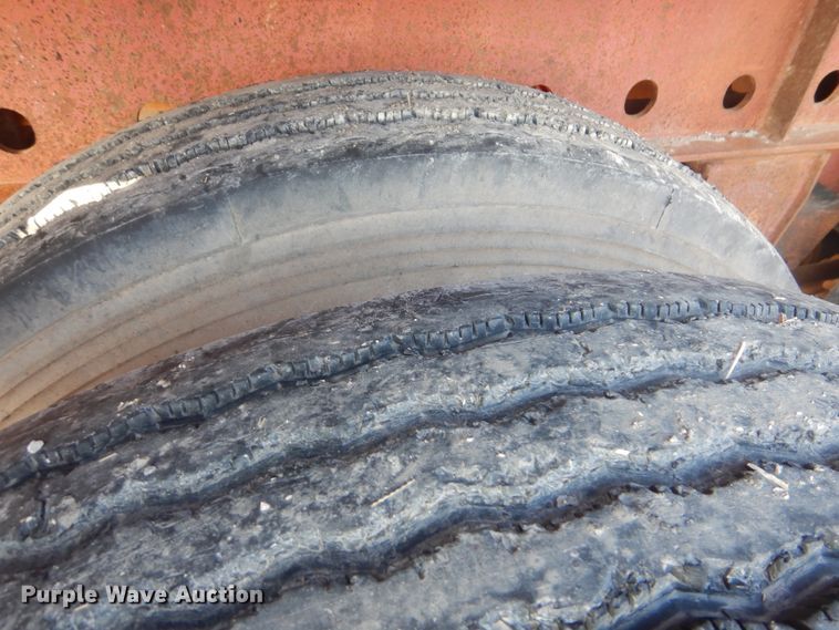 image for item DJ8615 1997 Great Dane GPMS248  flatbed trailer