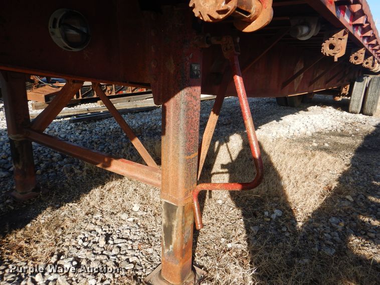 image for item DJ8615 1997 Great Dane GPMS248  flatbed trailer