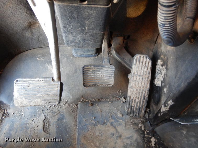 image for item DL2009 2006 Freightliner Classic  semi truck