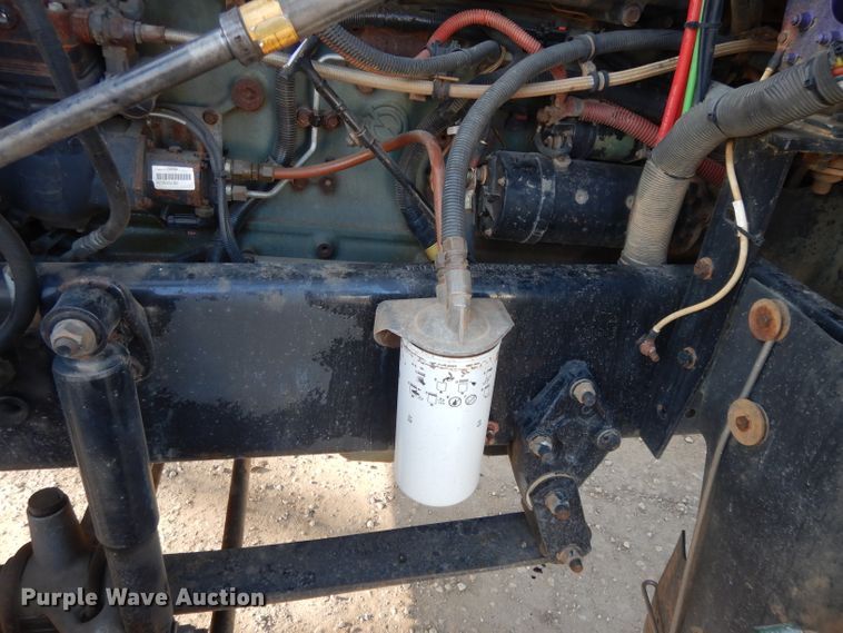 image for item DL2009 2006 Freightliner Classic  semi truck