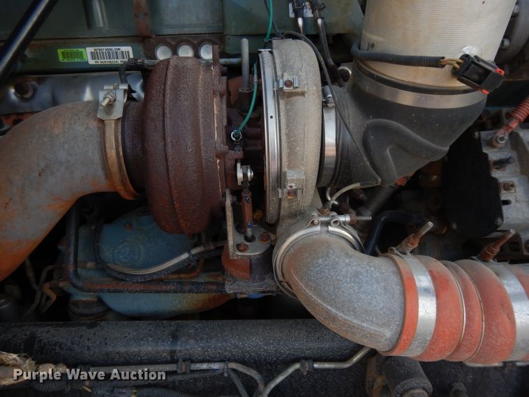 image for item DL2009 2006 Freightliner Classic  semi truck