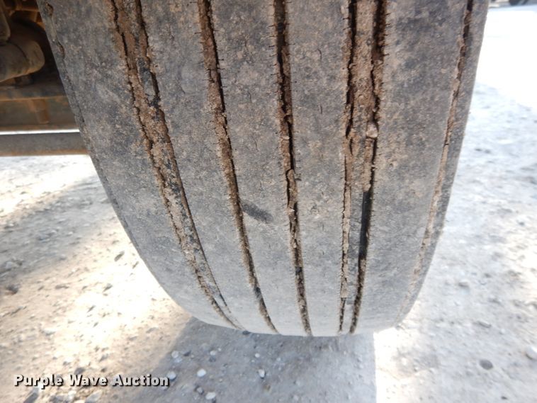 image for item DL2009 2006 Freightliner Classic  semi truck