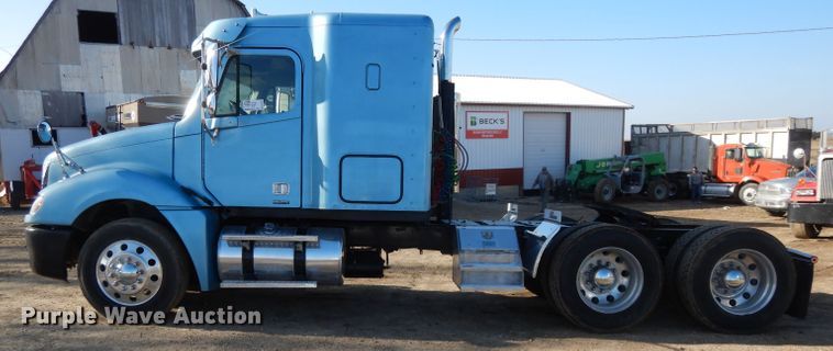 image for item DL2011 2006 Freightliner Columbia  semi truck