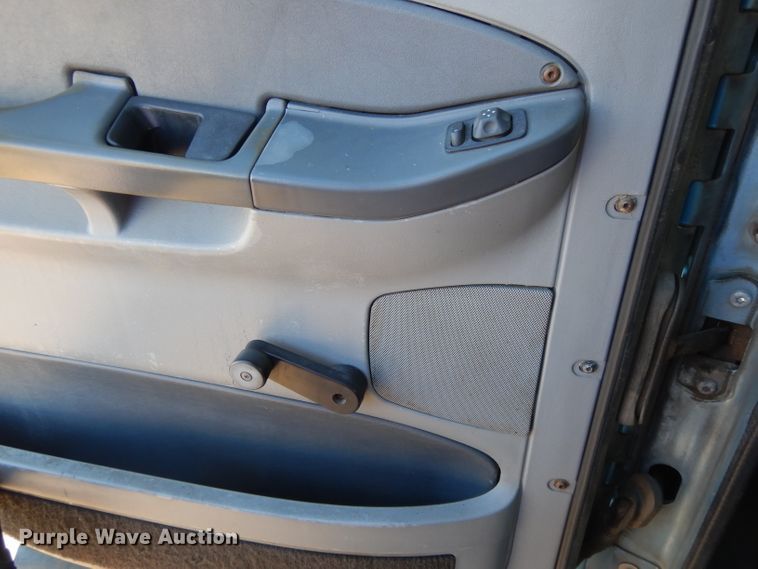 image for item DL2011 2006 Freightliner Columbia  semi truck