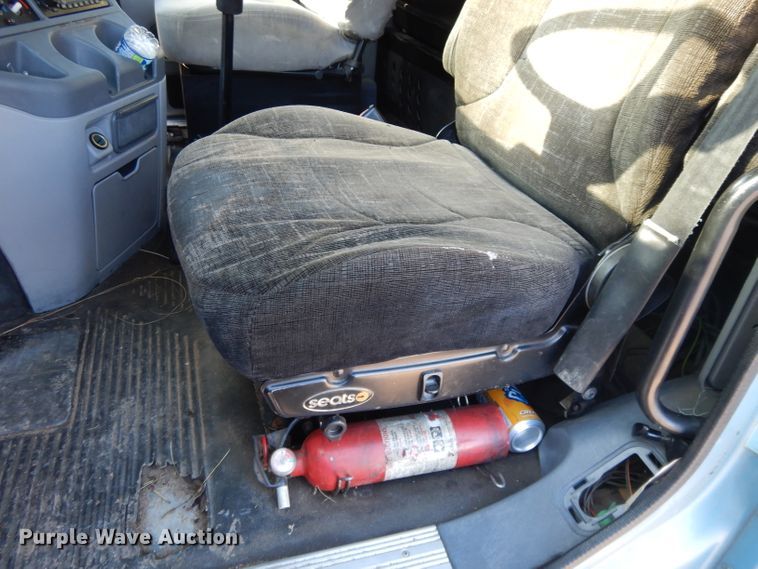 image for item DL2011 2006 Freightliner Columbia  semi truck