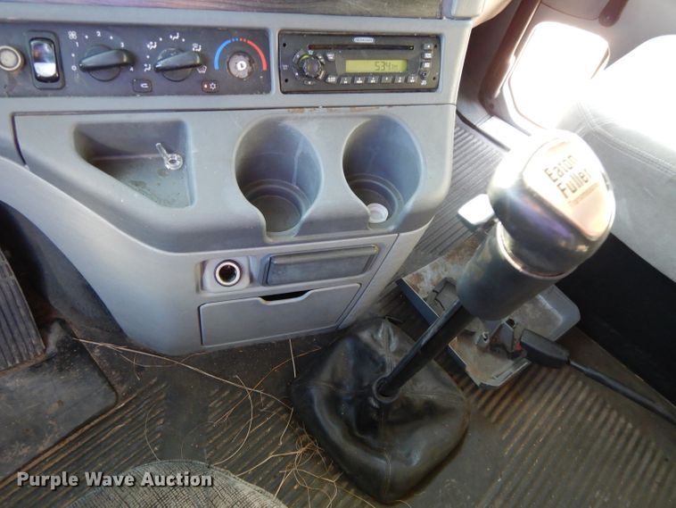 image for item DL2011 2006 Freightliner Columbia  semi truck