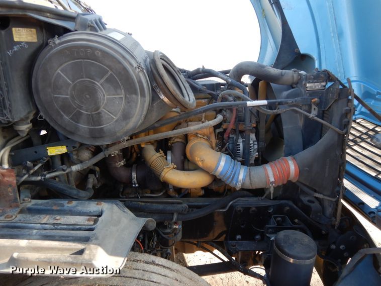 image for item DL2011 2006 Freightliner Columbia  semi truck