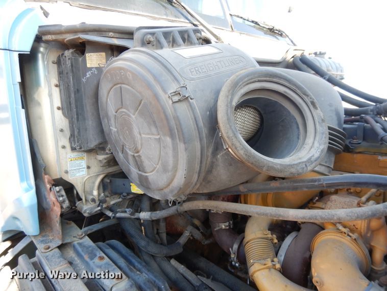 image for item DL2011 2006 Freightliner Columbia  semi truck