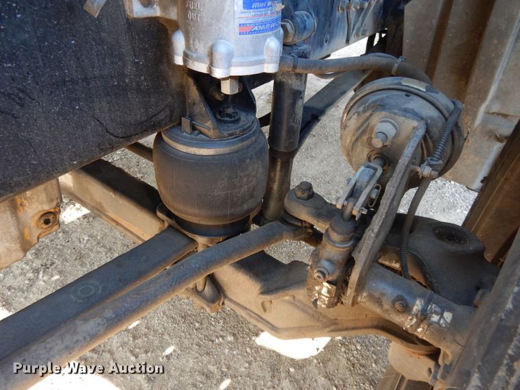 image for item DL2011 2006 Freightliner Columbia  semi truck