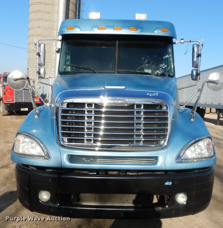 image for item DL2011 2006 Freightliner Columbia  semi truck