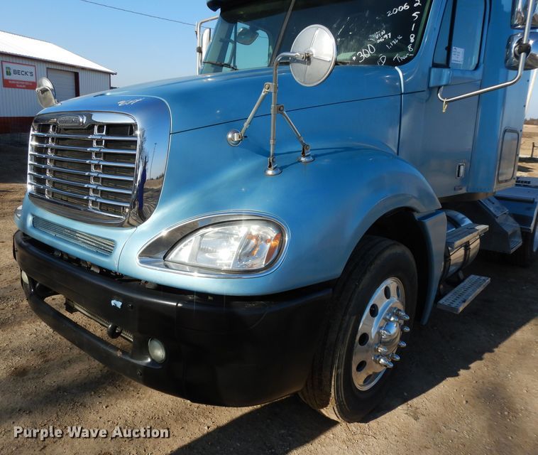 image for item DL2011 2006 Freightliner Columbia  semi truck