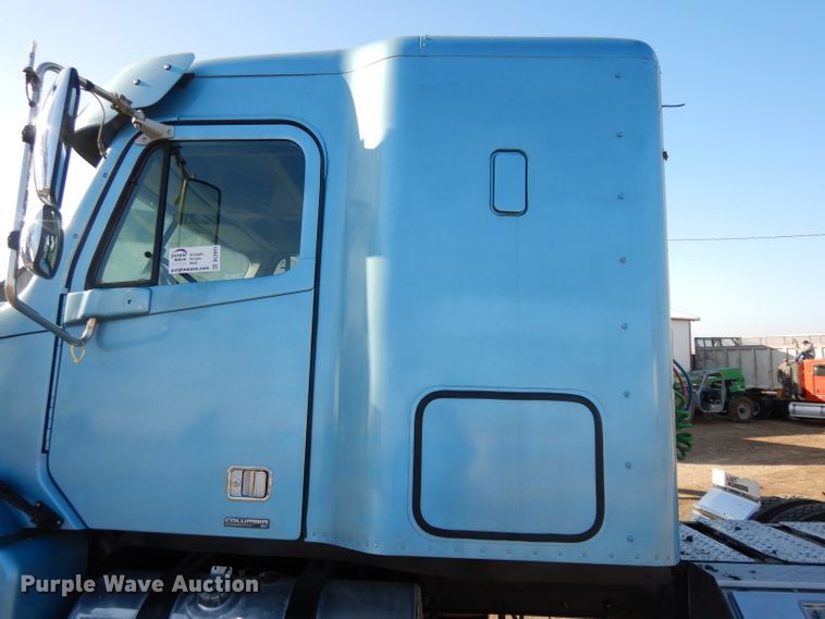 image for item DL2011 2006 Freightliner Columbia  semi truck