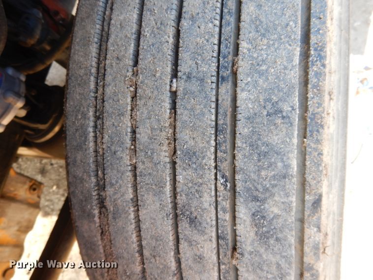 image for item DL2011 2006 Freightliner Columbia  semi truck