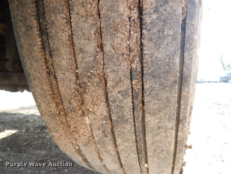 image for item DL2011 2006 Freightliner Columbia  semi truck