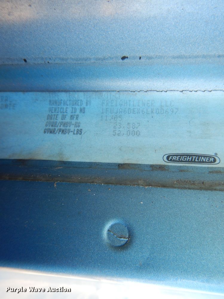 image for item DL2011 2006 Freightliner Columbia  semi truck