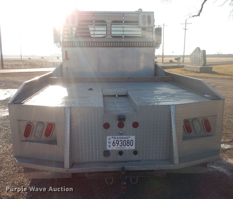 image for item DL2720 1994 Freightliner FL70  flatbed truck