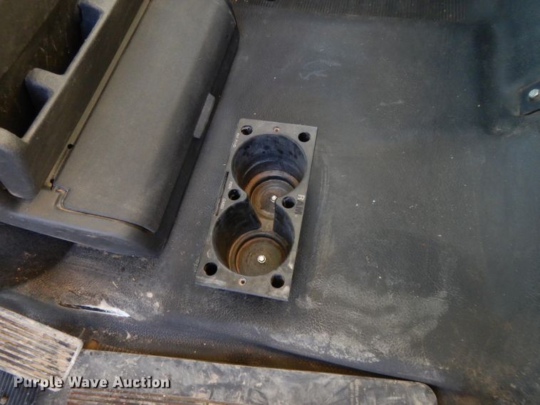 image for item DL2720 1994 Freightliner FL70  flatbed truck