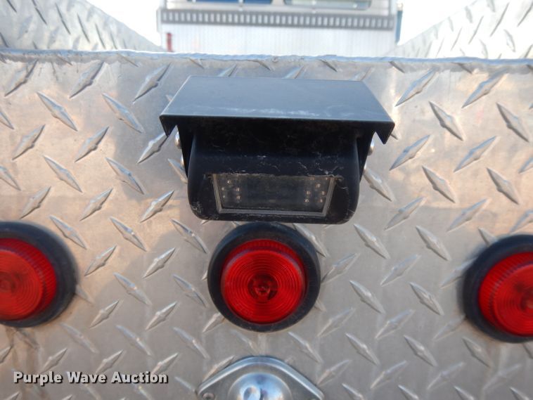 image for item DL2720 1994 Freightliner FL70  flatbed truck