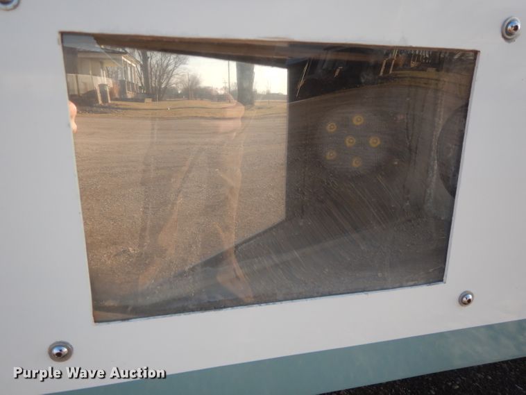 image for item DL2720 1994 Freightliner FL70  flatbed truck