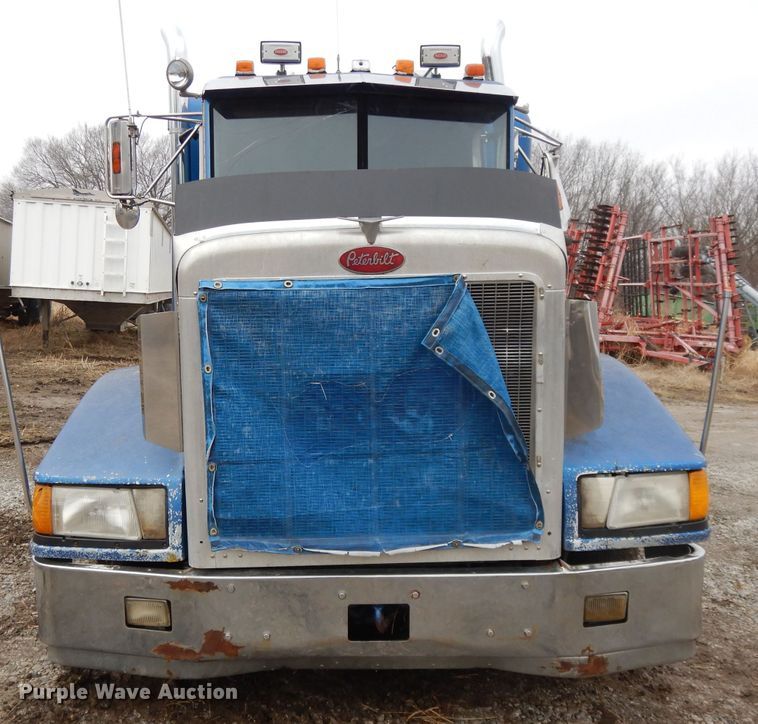 image for item DL2746 1989 Peterbilt 377  semi truck