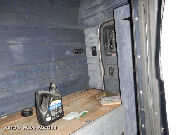 image for item DL2746 1989 Peterbilt 377  semi truck