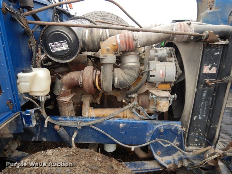 image for item DL2746 1989 Peterbilt 377  semi truck