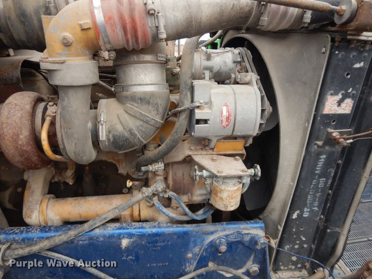 image for item DL2746 1989 Peterbilt 377  semi truck