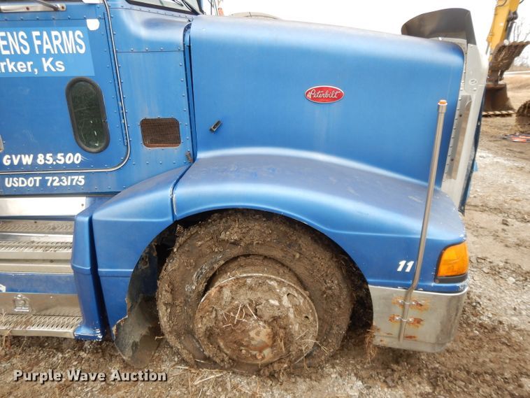 image for item DL2746 1989 Peterbilt 377  semi truck