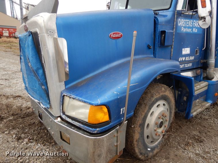 image for item DL2746 1989 Peterbilt 377  semi truck