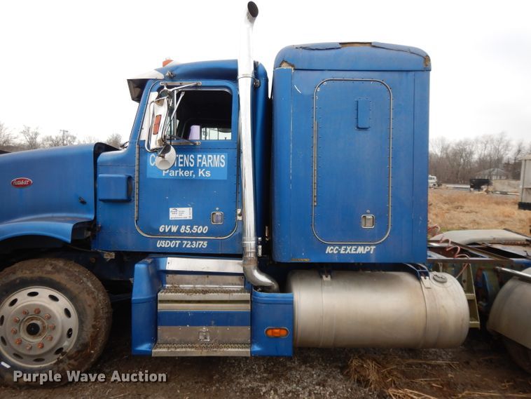 image for item DL2746 1989 Peterbilt 377  semi truck